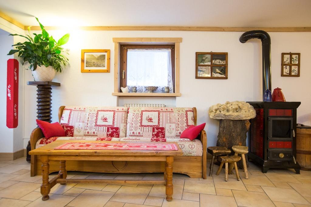 Hotel Restaurant La Barme Конье Экстерьер фото