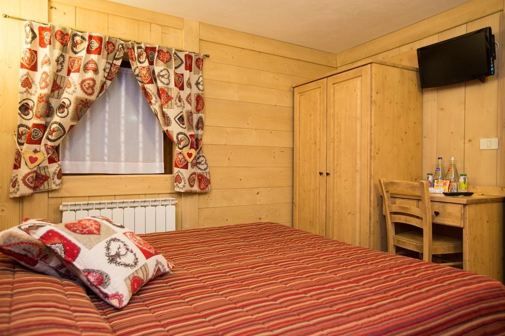 Hotel Restaurant La Barme Конье Экстерьер фото