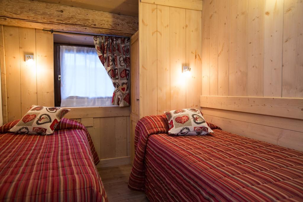 Hotel Restaurant La Barme Конье Экстерьер фото