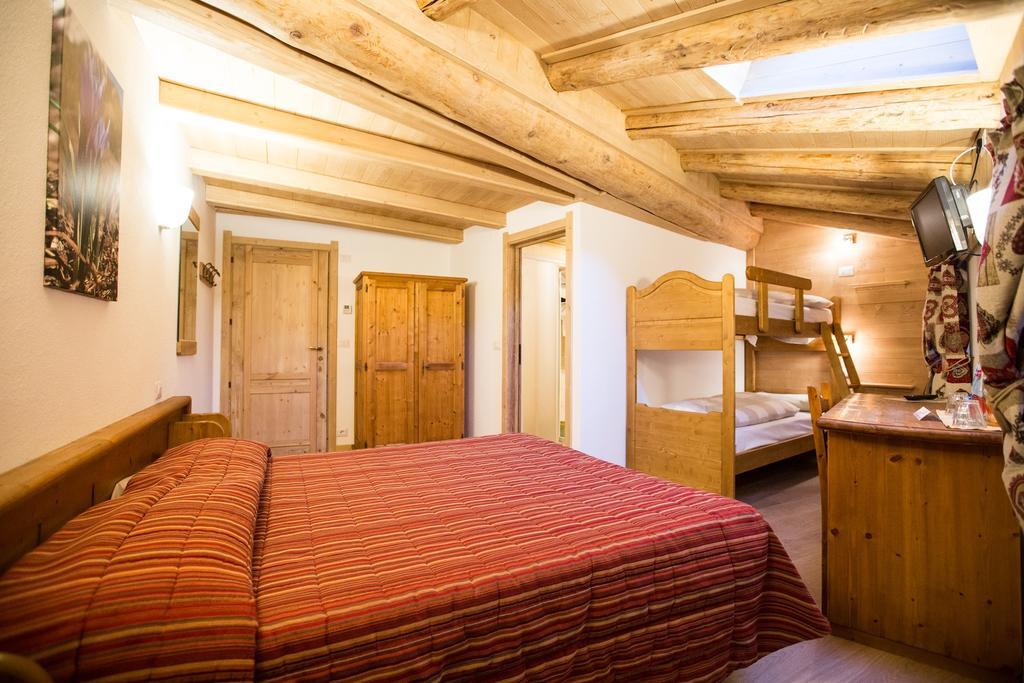 Hotel Restaurant La Barme Конье Экстерьер фото